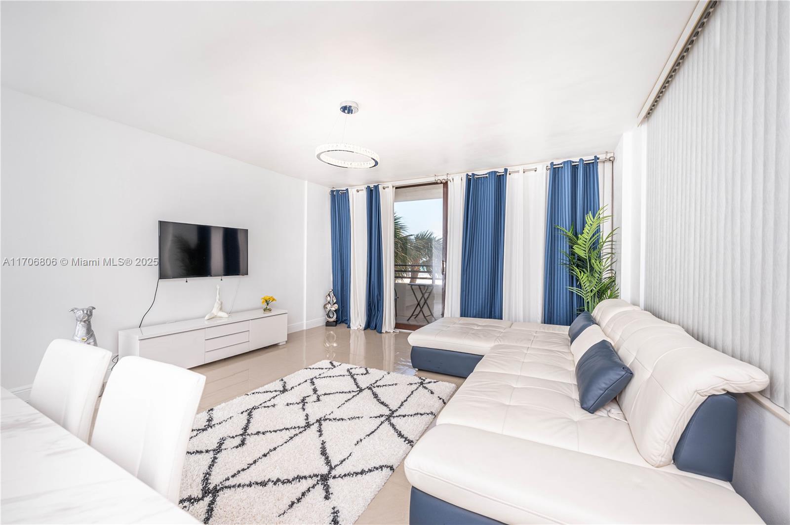 ALEXANDER TOWERS CONDO - Residential Lease