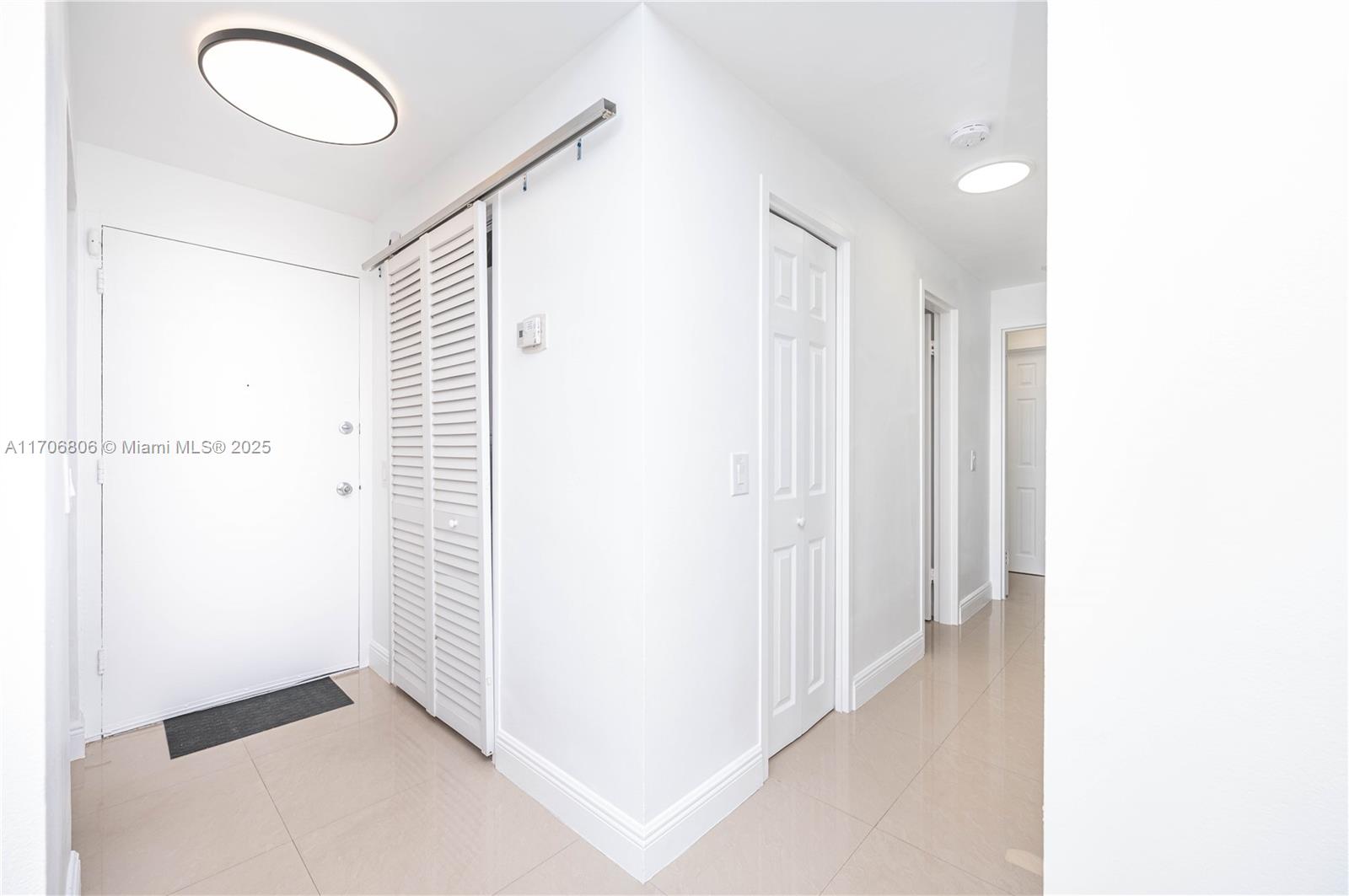 ALEXANDER TOWERS CONDO - Residential Lease