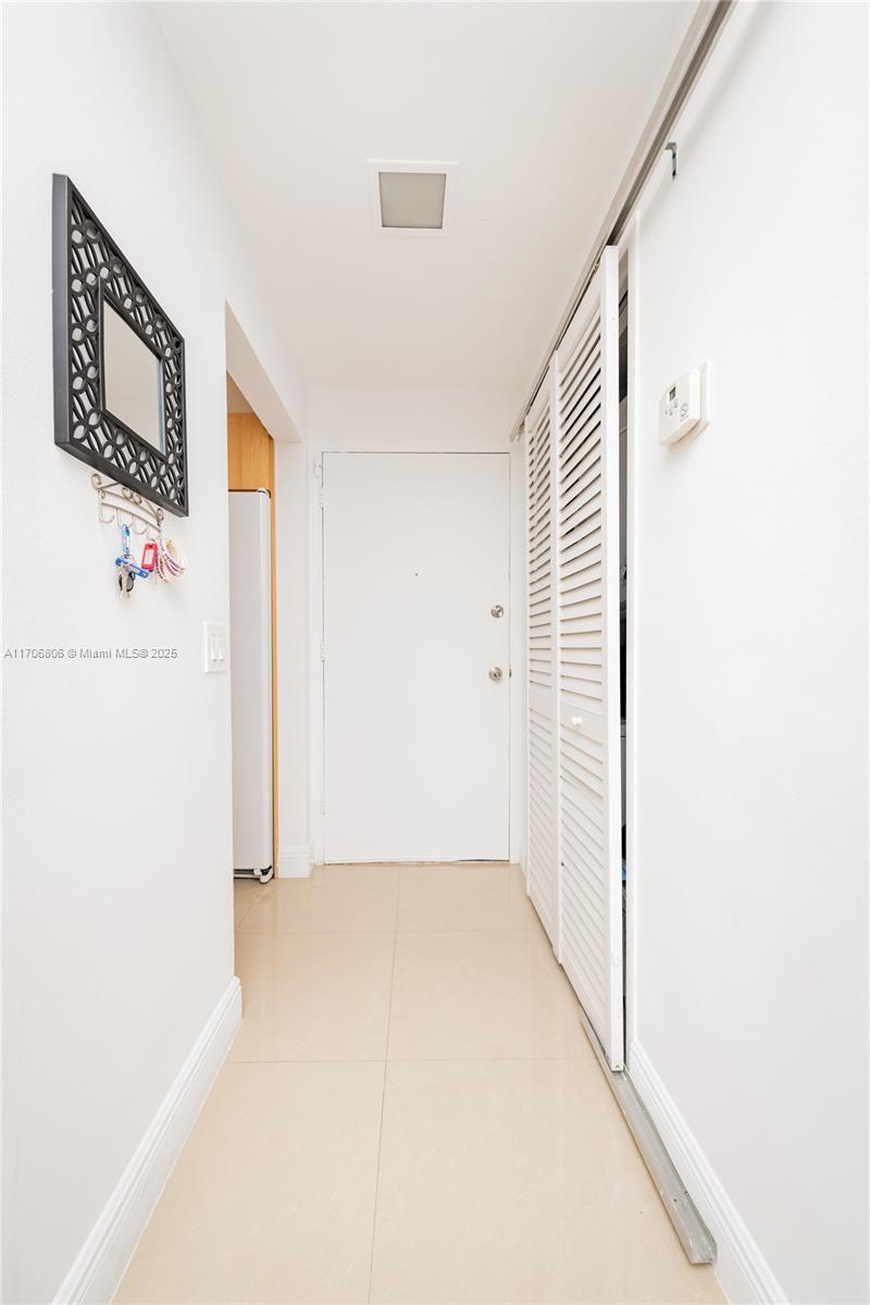 ALEXANDER TOWERS CONDO - Residential Lease