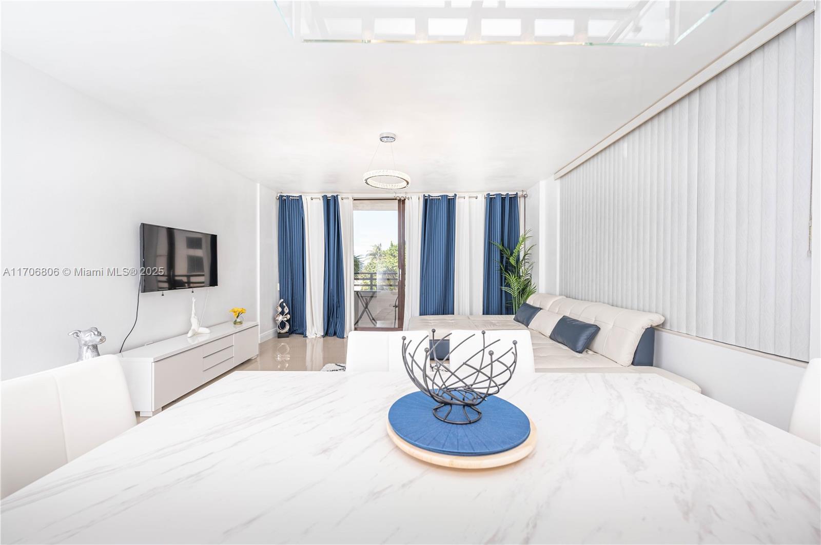 ALEXANDER TOWERS CONDO - Residential Lease