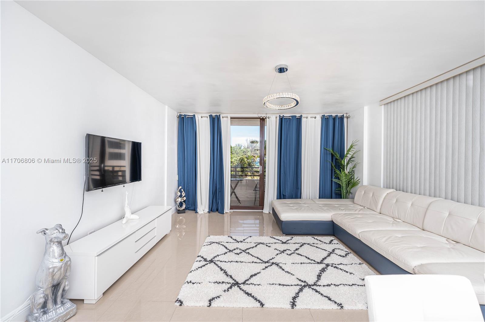 ALEXANDER TOWERS CONDO - Residential Lease