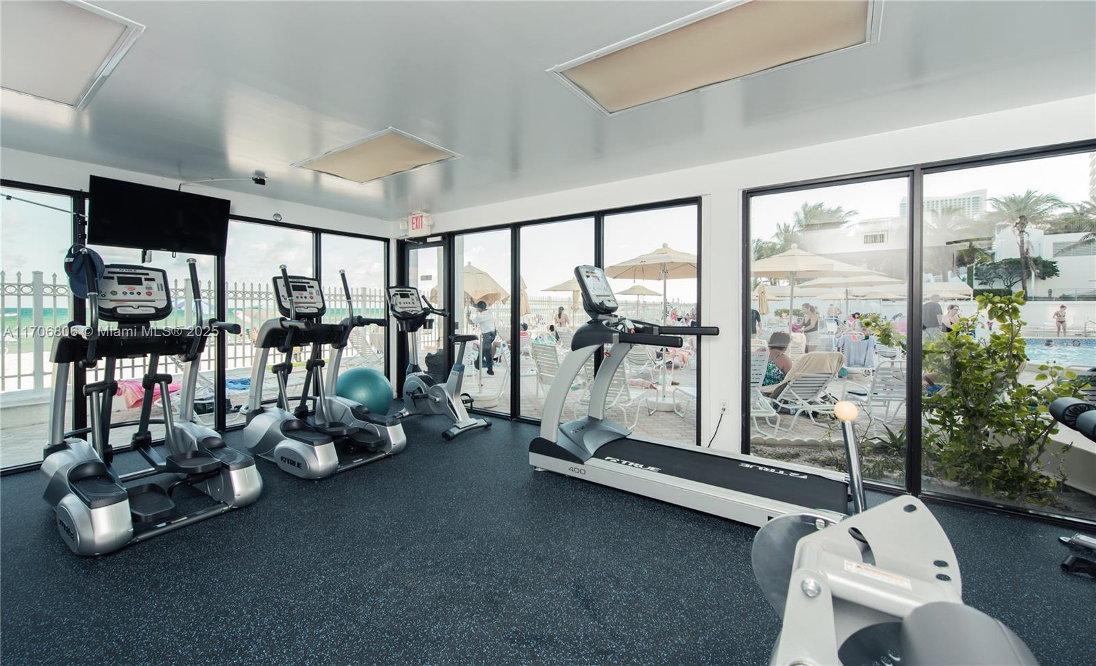 ALEXANDER TOWERS CONDO - Residential Lease