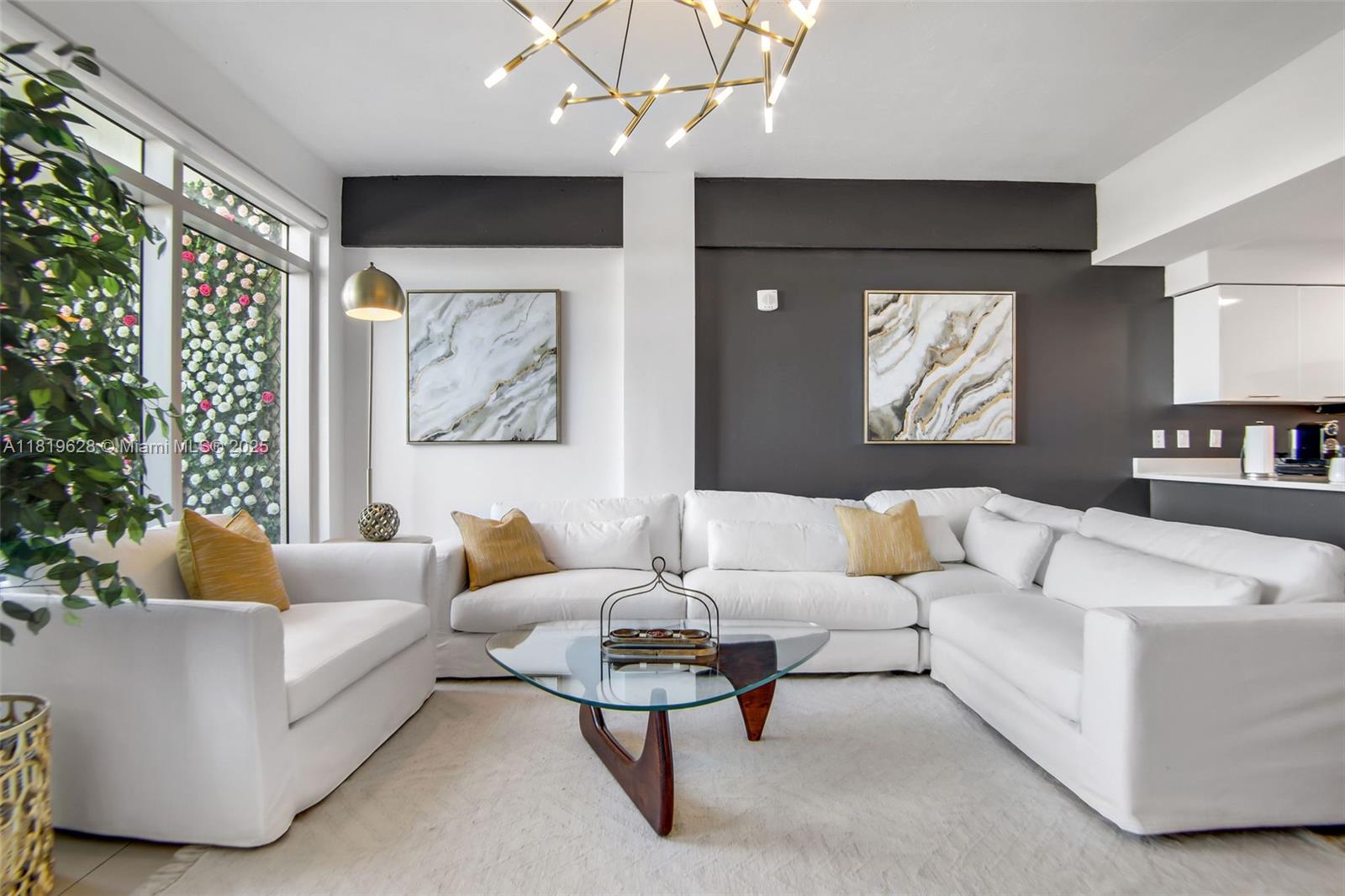 MIDBLOCK MIAMI CONDO - Residential Lease
