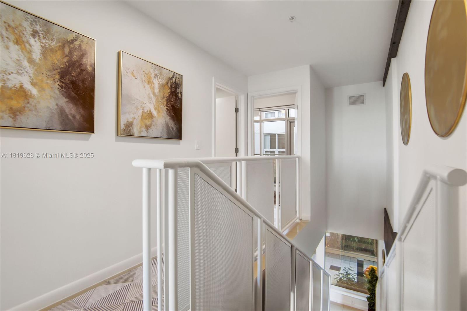 MIDBLOCK MIAMI CONDO - Residential Lease