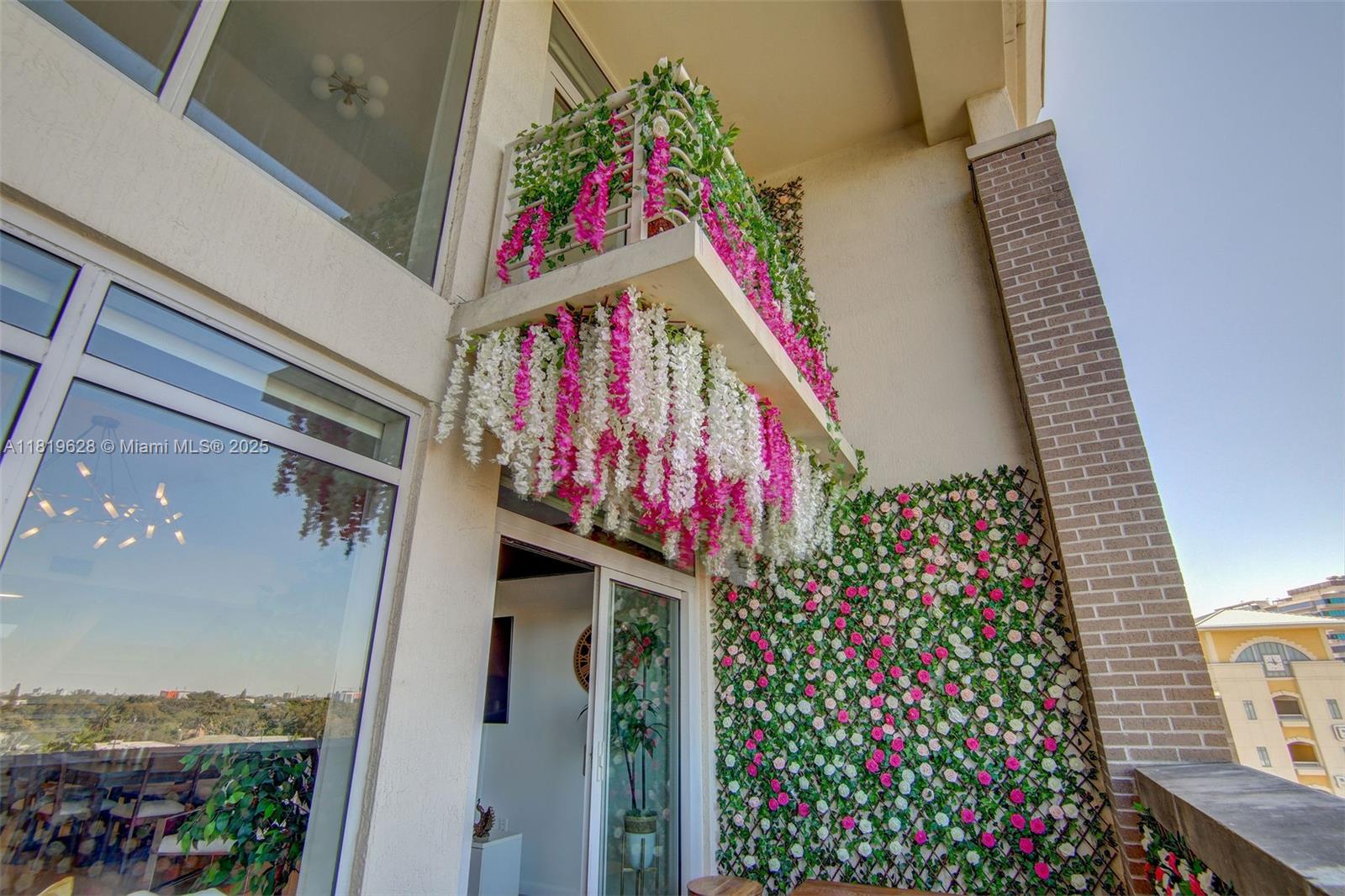 MIDBLOCK MIAMI CONDO - Residential Lease