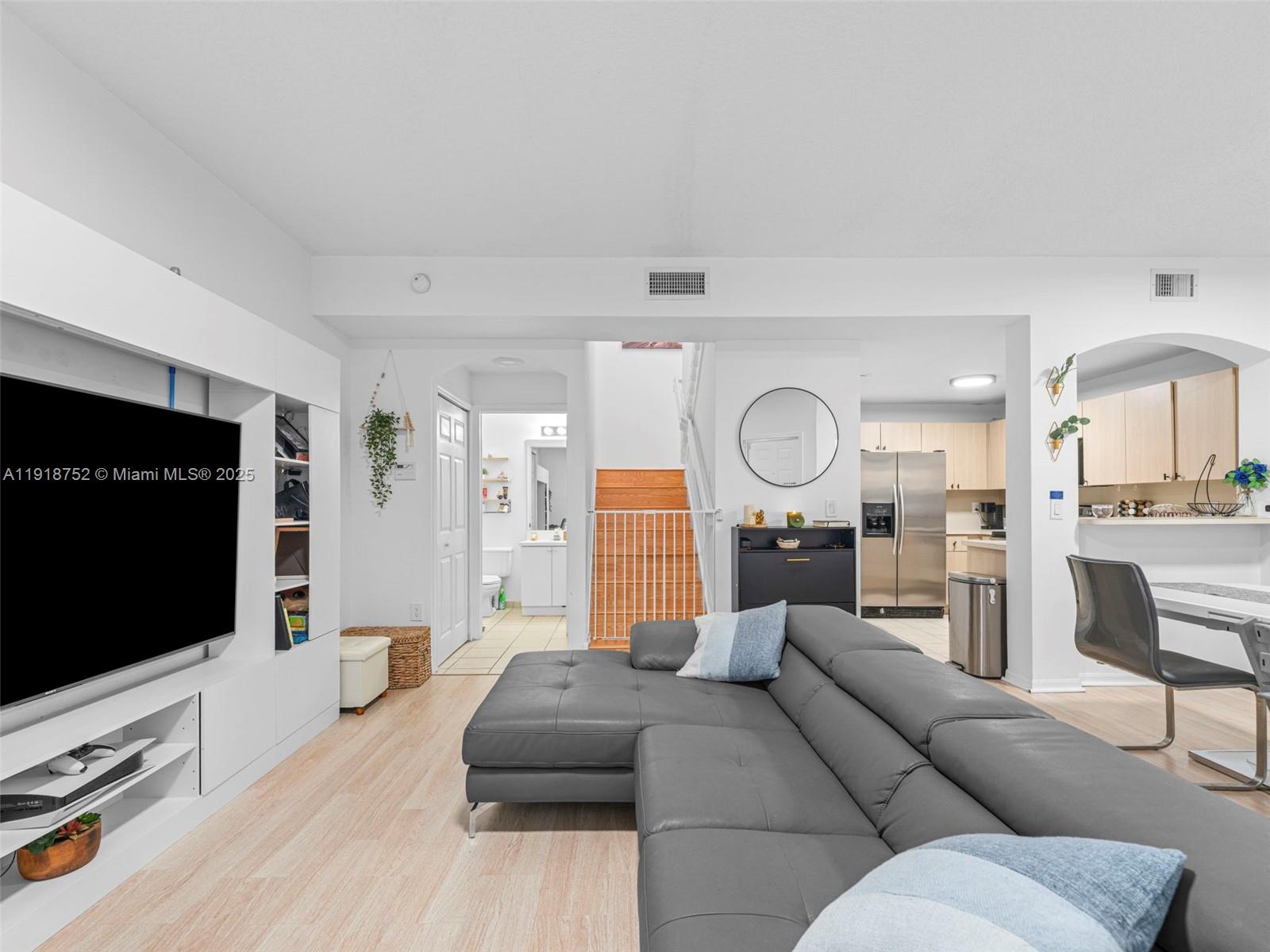 View photos, virtual tours, details... 11411 NW 60th St 285