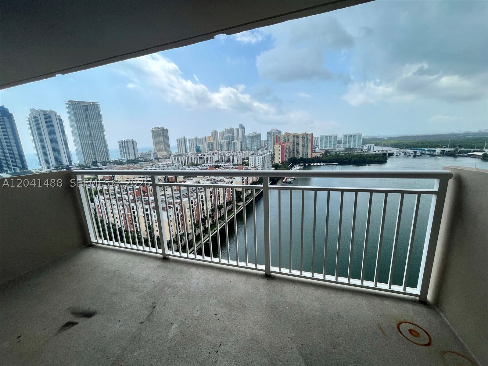 250 174th St 2301