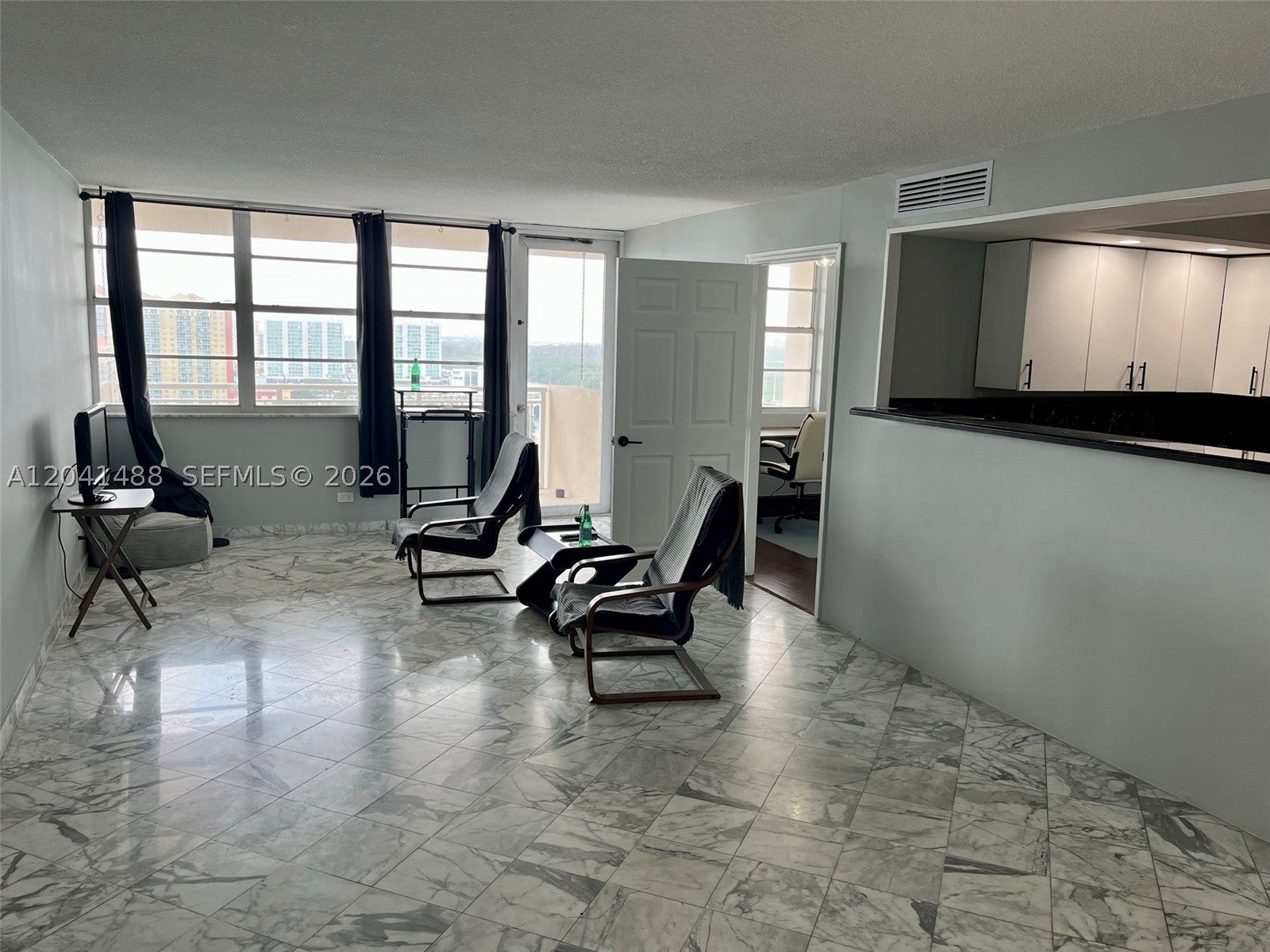 250 174th St 2301
