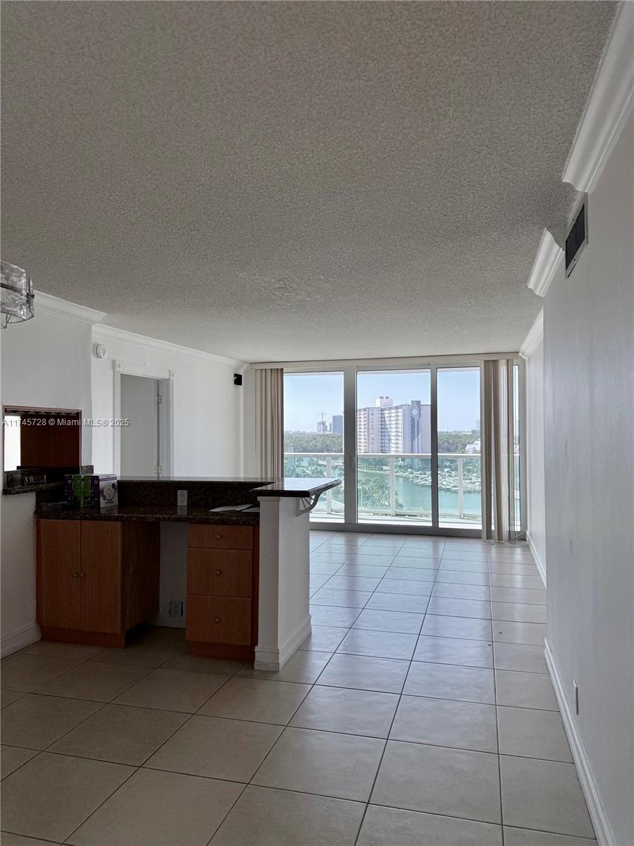 100 Bayview Dr 903