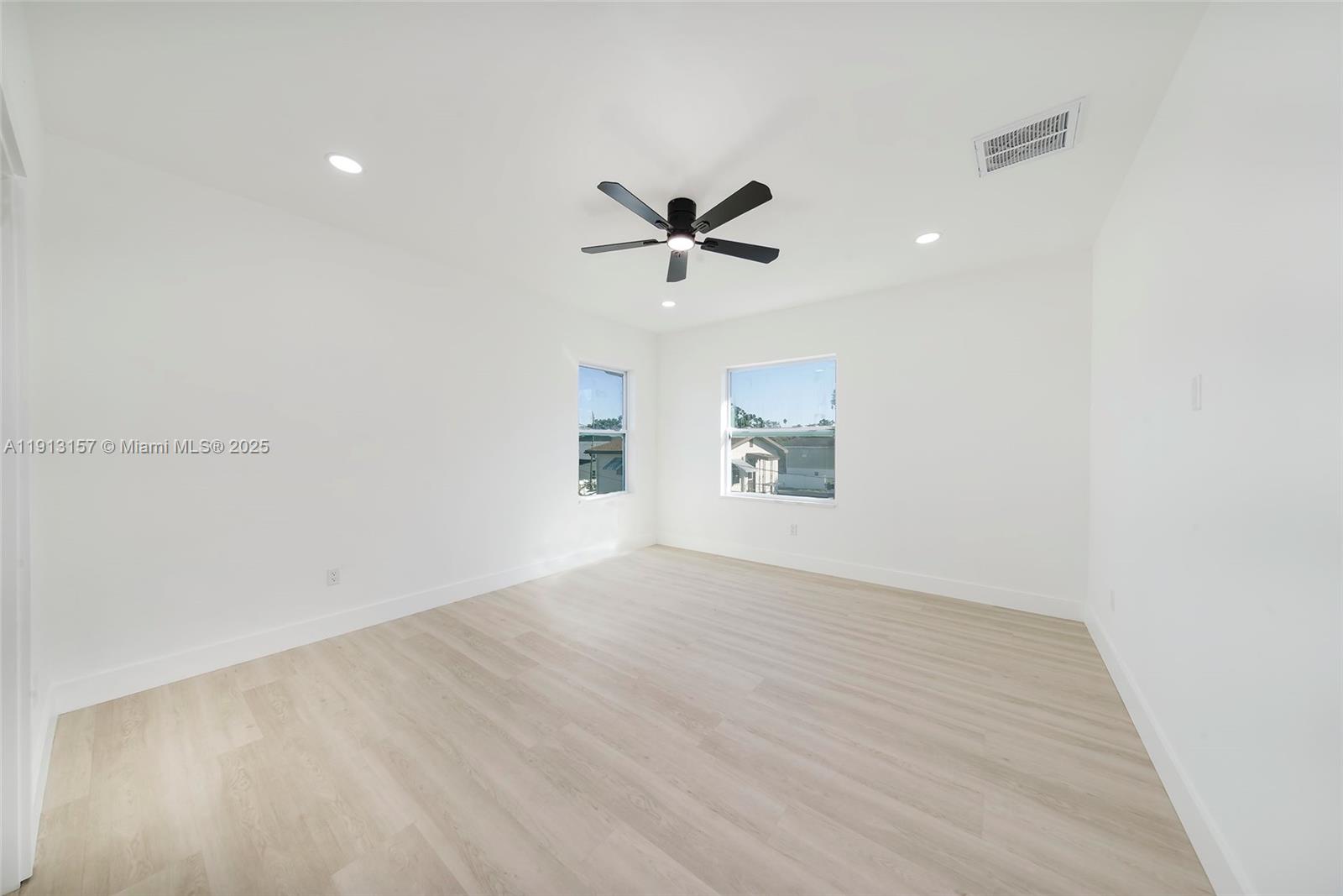 RENWICK - Residential