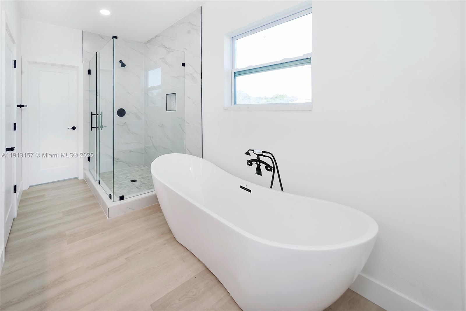 RENWICK - Residential