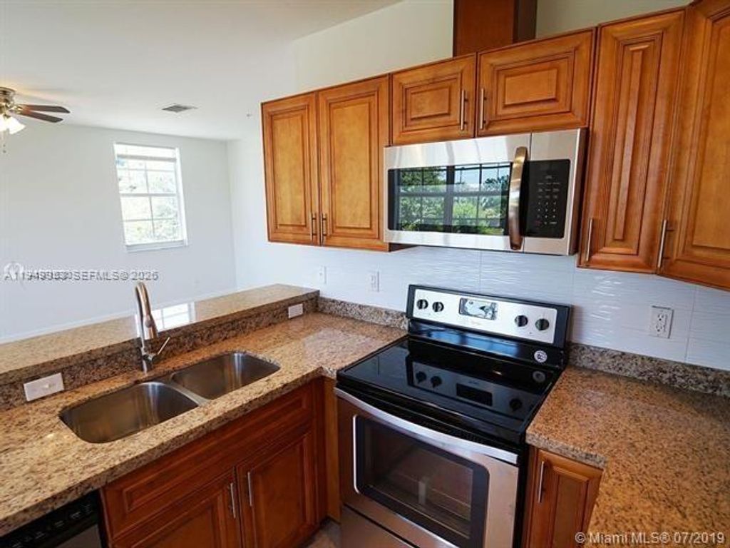 Photo of 7738 NW 5th St #7744, Plantation, FL 33324 (MLS # A11949953)