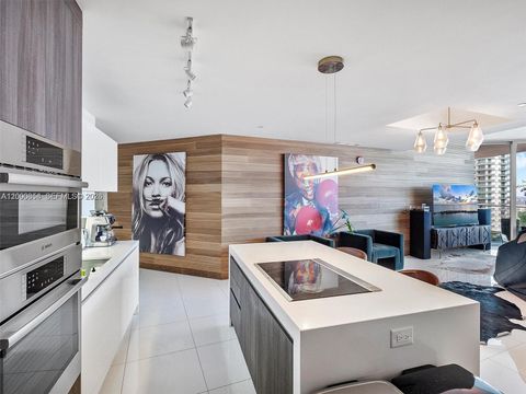 851 NE 1st Ave 4109 Miami FL 33132