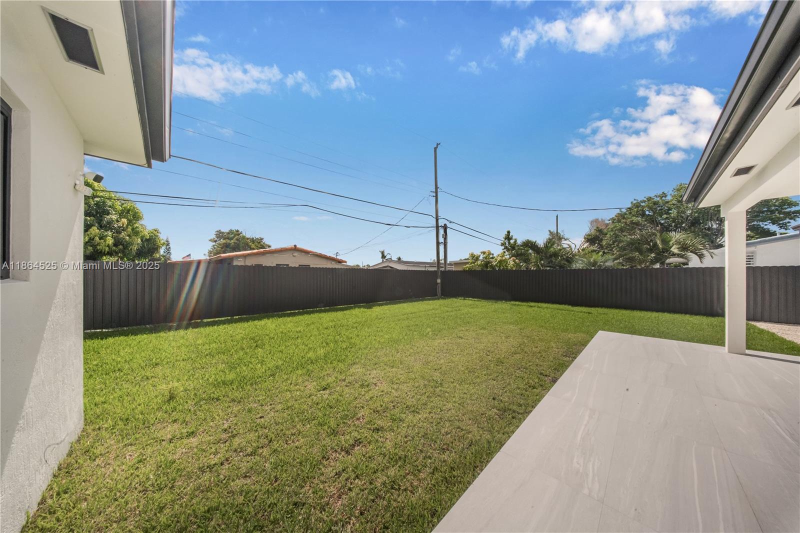 CORAL GARDENS - Residential