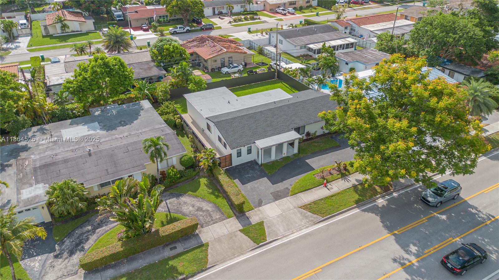 CORAL GARDENS - Residential