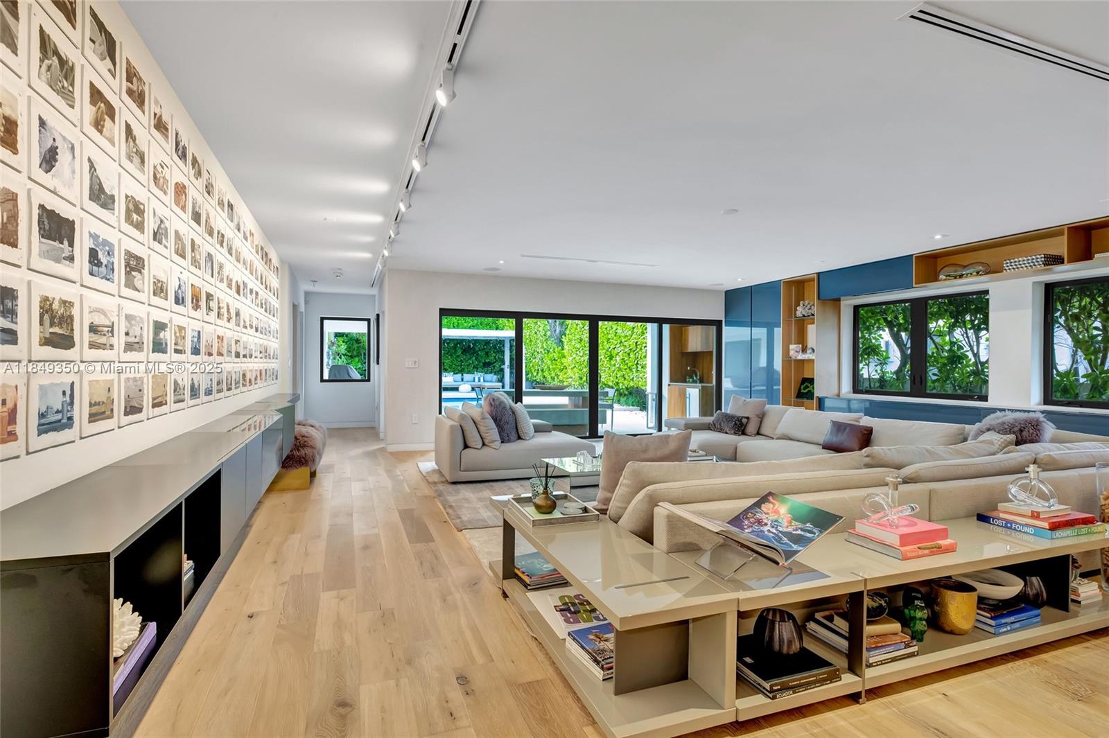 2152 Prairie Ave