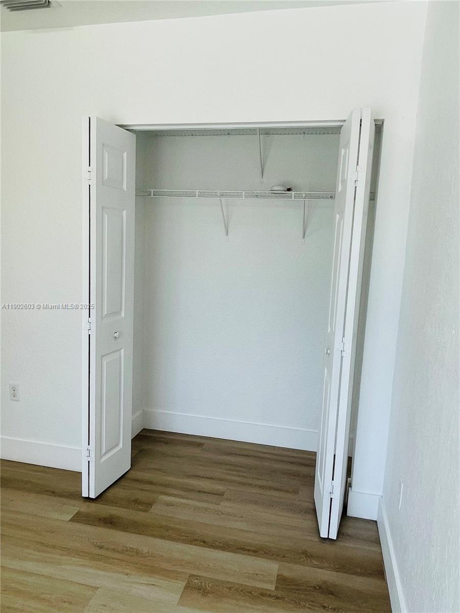 REGALO VILLAS - Residential Lease