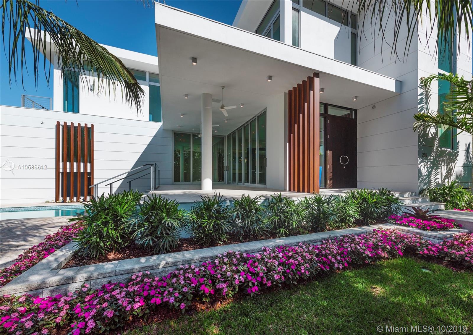 TROPICAL ISLE HOMES SUB 4 - Residential