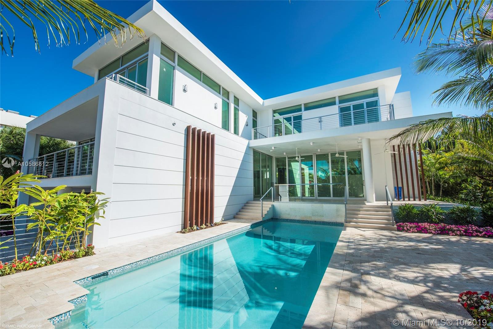 TROPICAL ISLE HOMES SUB 4 - Residential