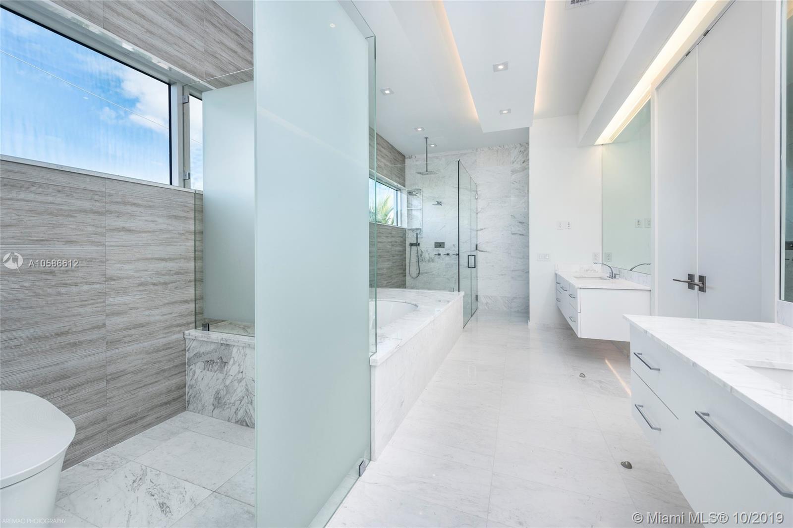 TROPICAL ISLE HOMES SUB 4 - Residential