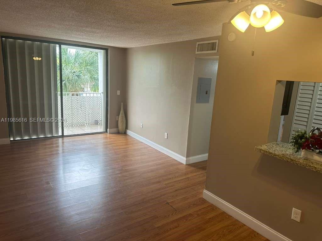 FONTAINEBLEAU GARDENS CON - Residential Lease