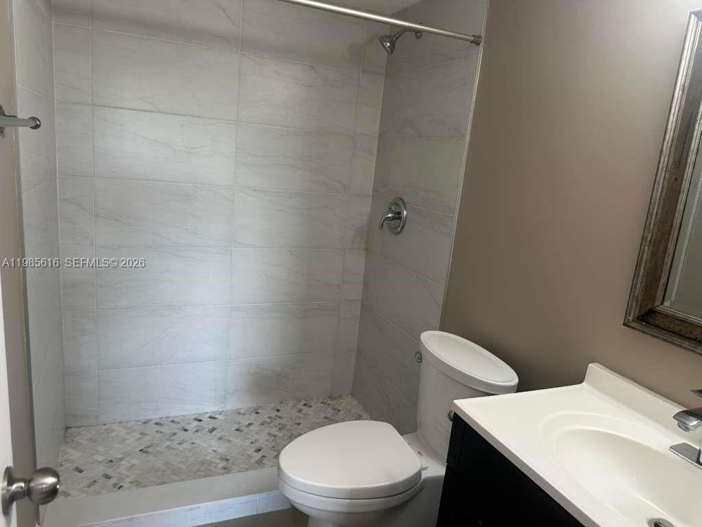 FONTAINEBLEAU GARDENS CON - Residential Lease