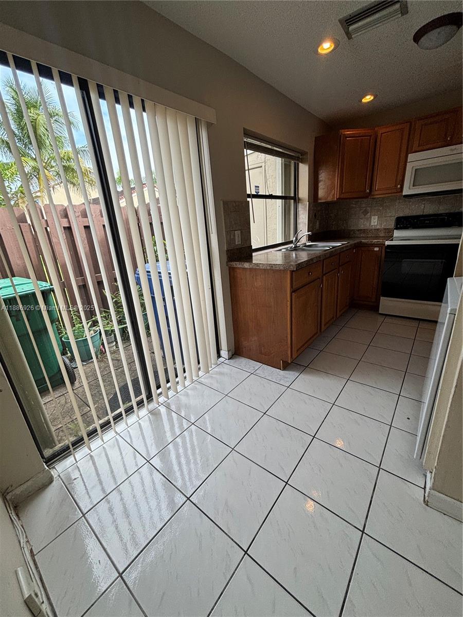 VILLA HOMES AT THE MOORS - Residential