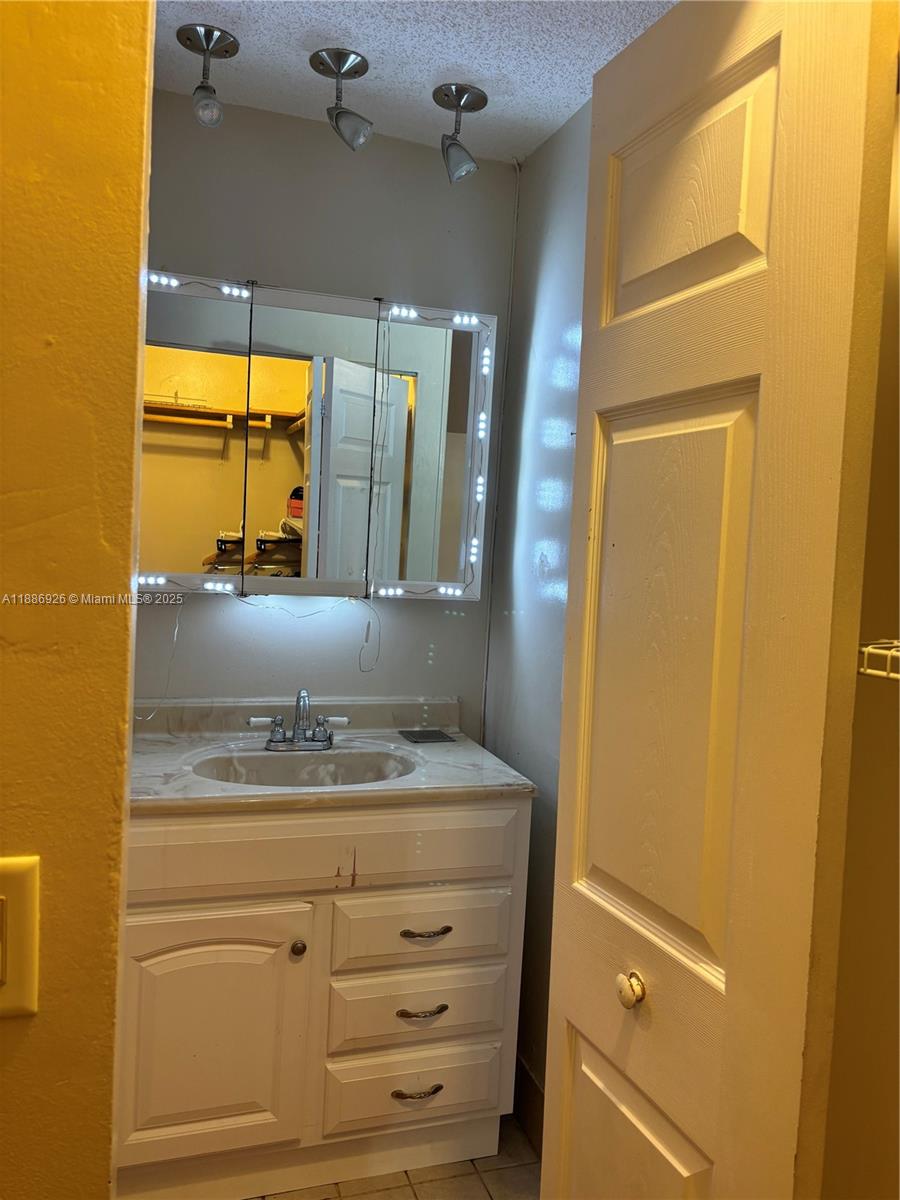 VILLA HOMES AT THE MOORS - Residential