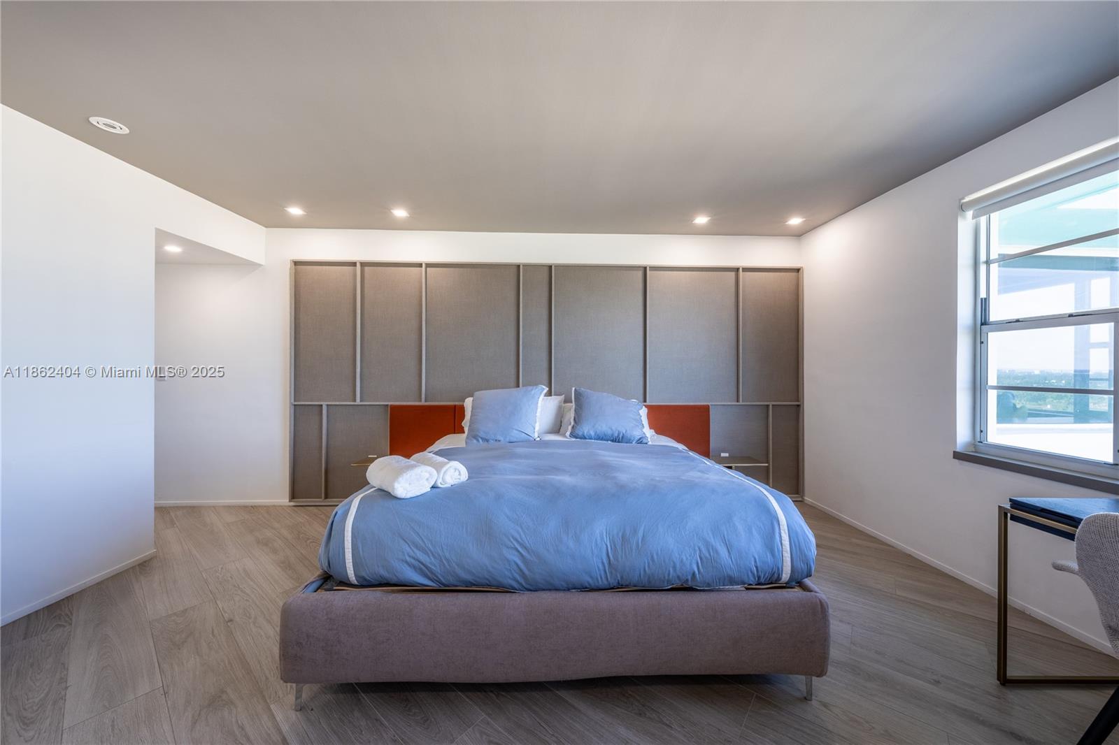 IMPERIAL HOUSE CONDO - Residential Lease