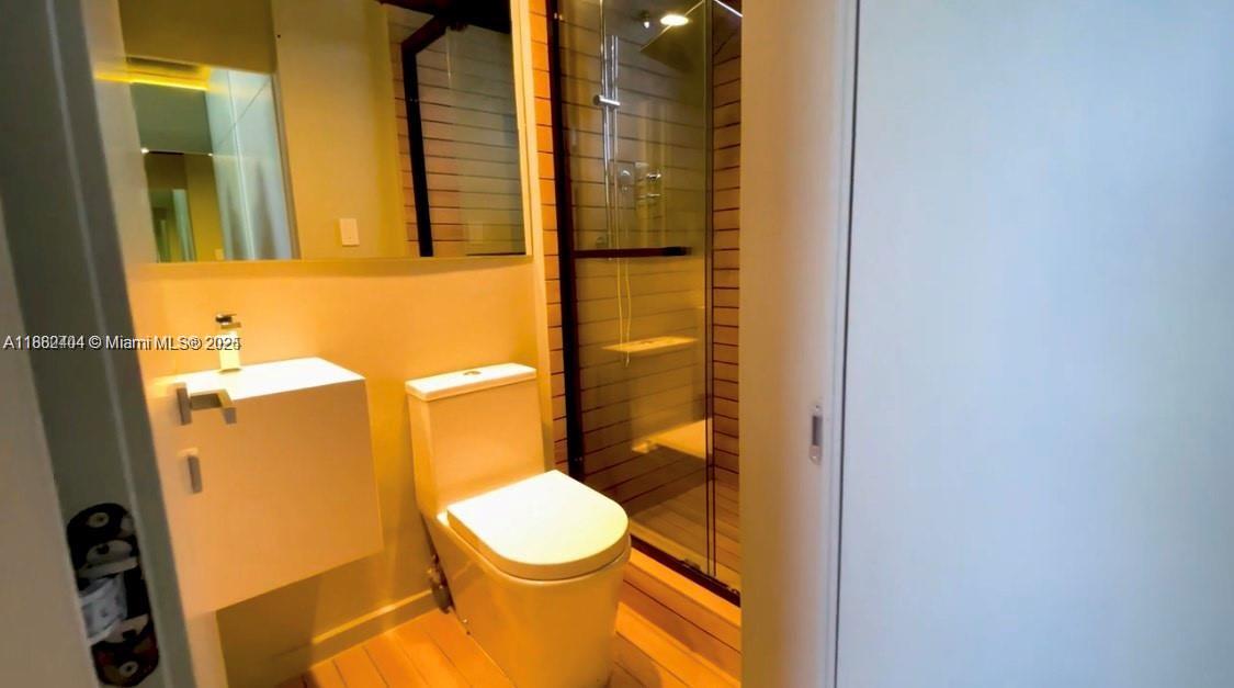 IMPERIAL HOUSE CONDO - Residential Lease