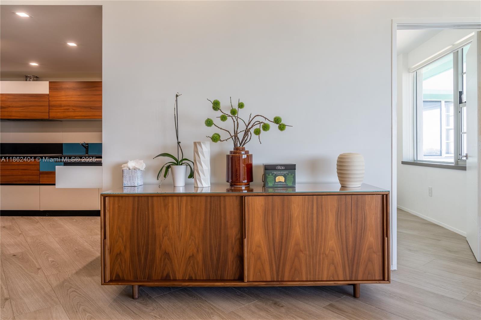 IMPERIAL HOUSE CONDO - Residential Lease