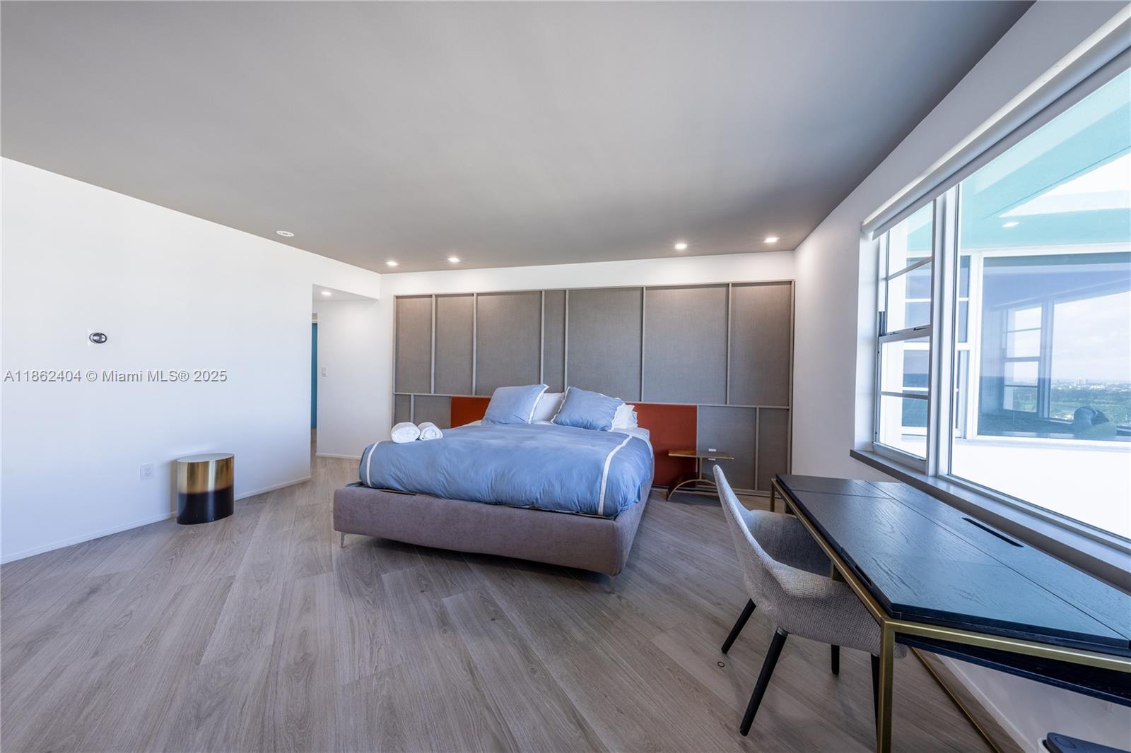 IMPERIAL HOUSE CONDO - Residential Lease