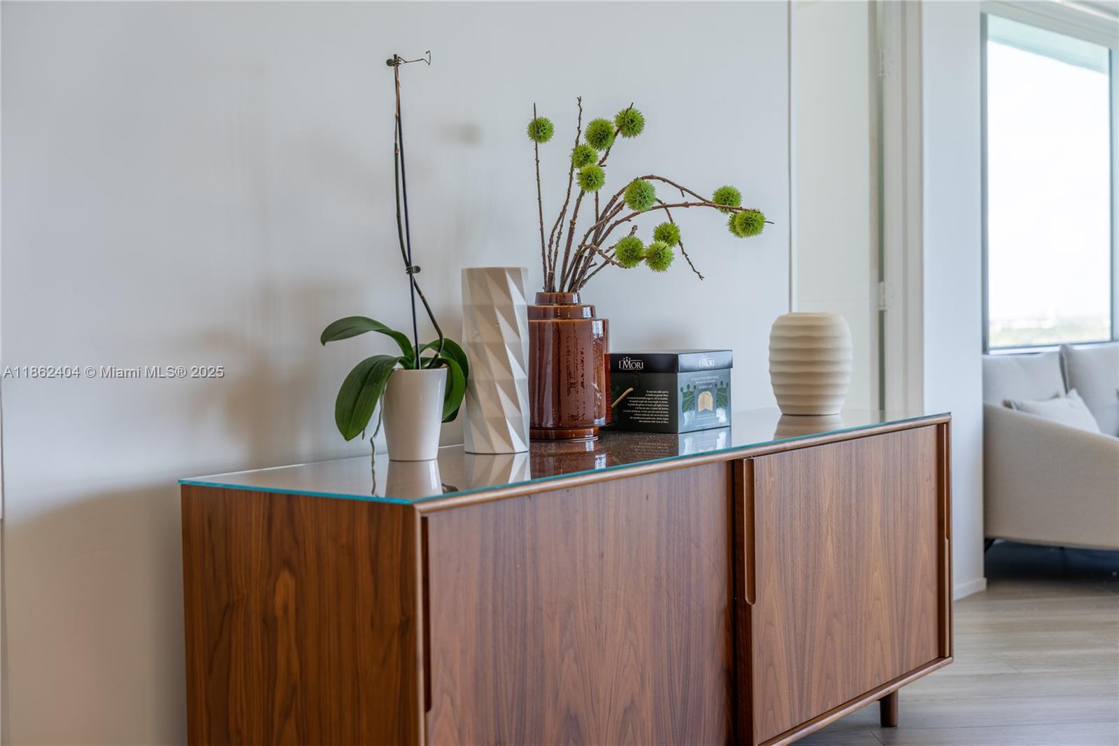 IMPERIAL HOUSE CONDO - Residential Lease