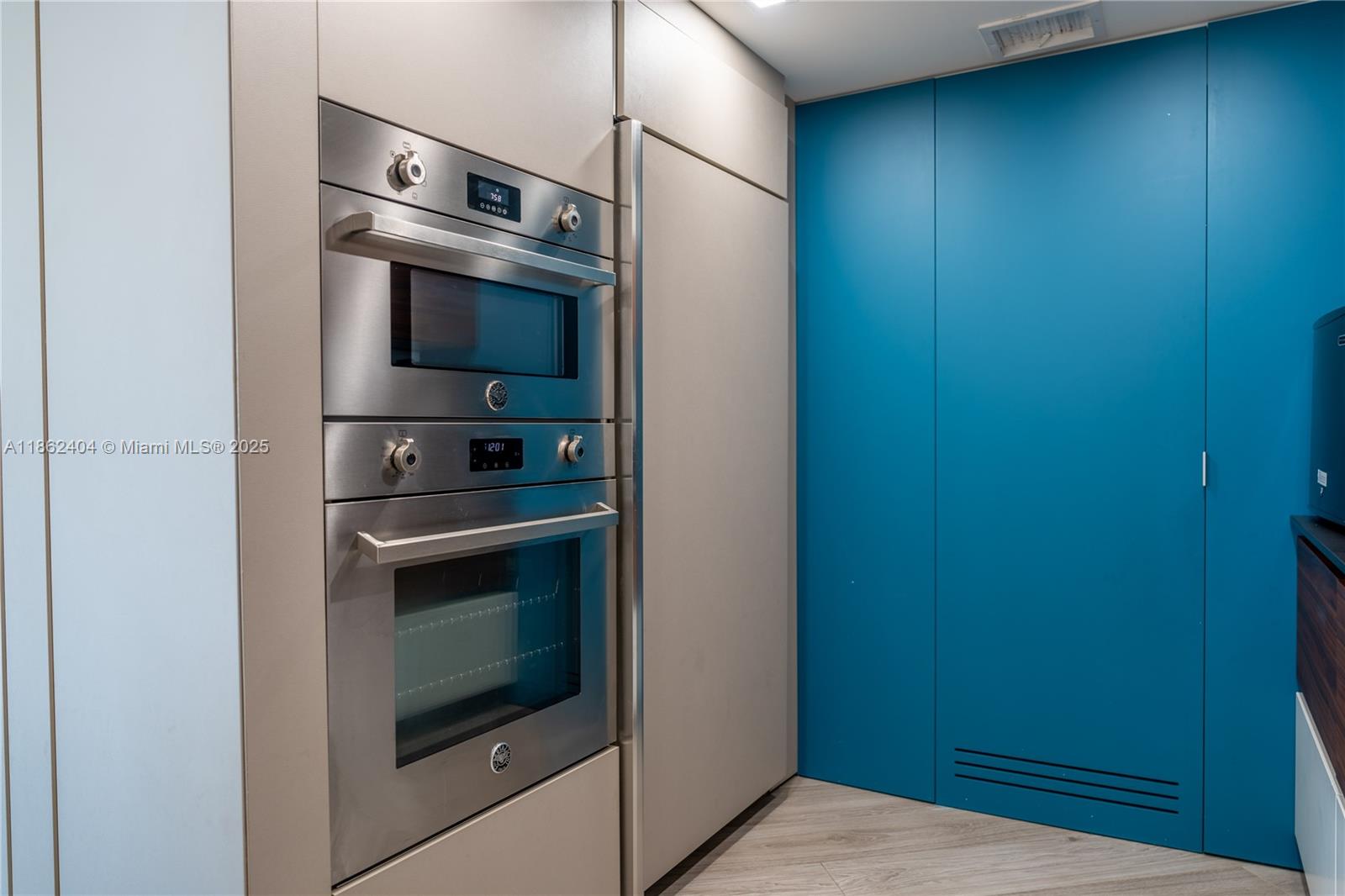 IMPERIAL HOUSE CONDO - Residential Lease