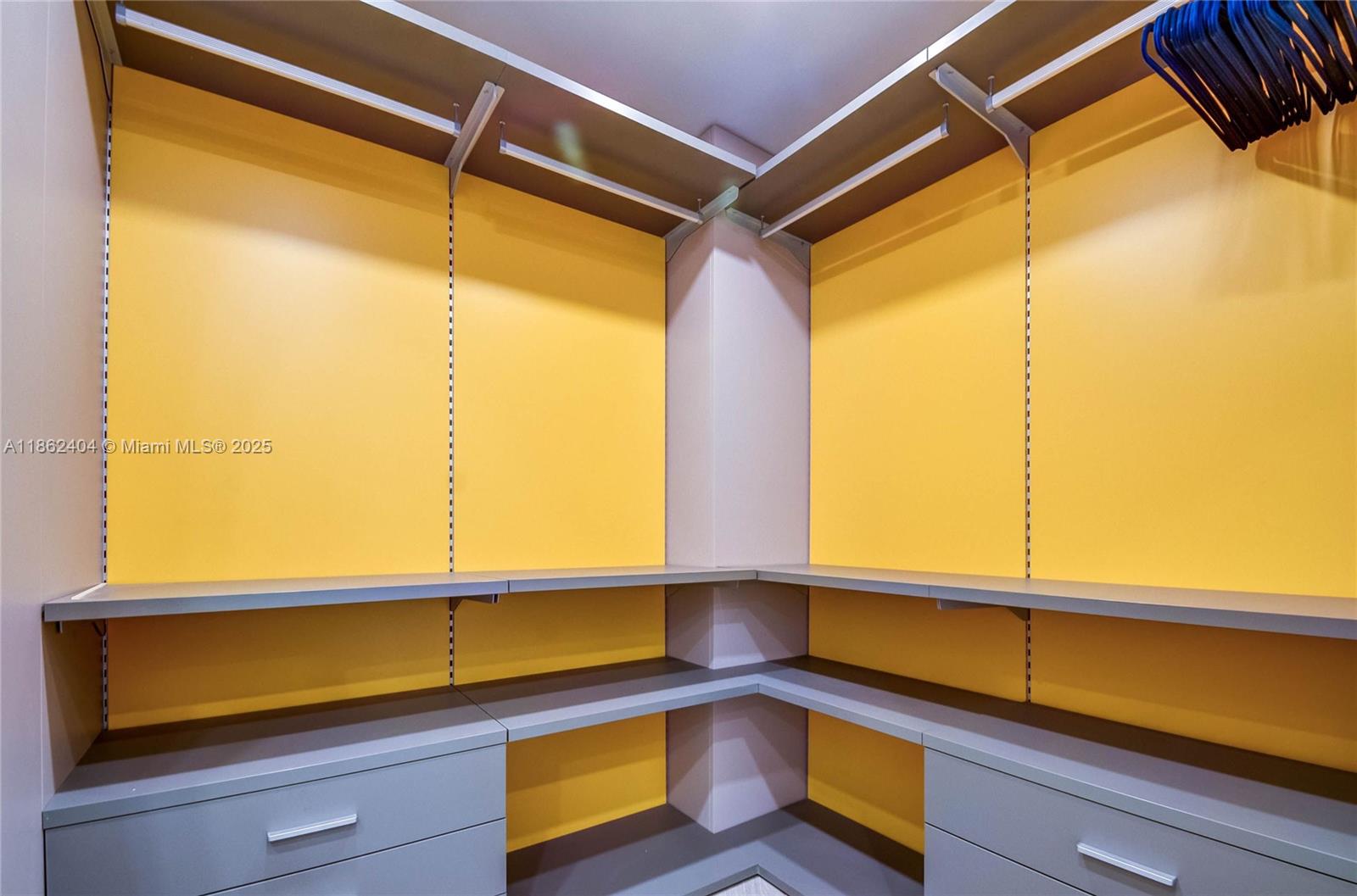 IMPERIAL HOUSE CONDO - Residential Lease