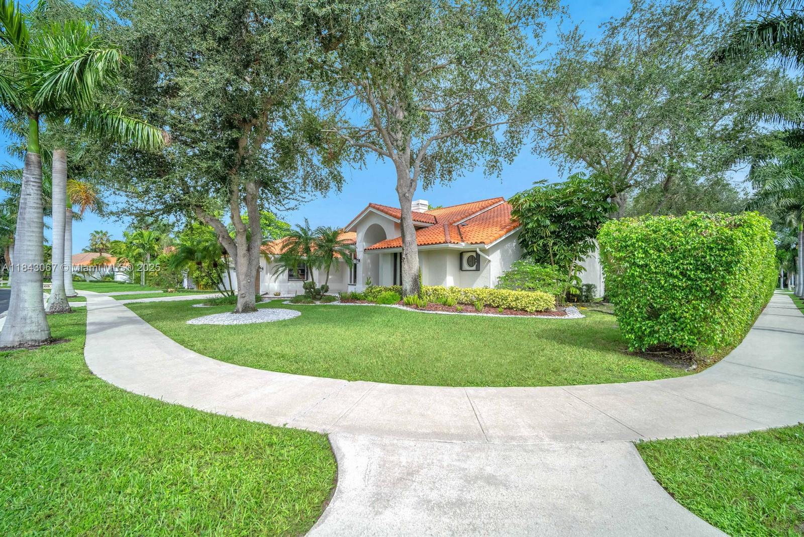 505 Sabal Way