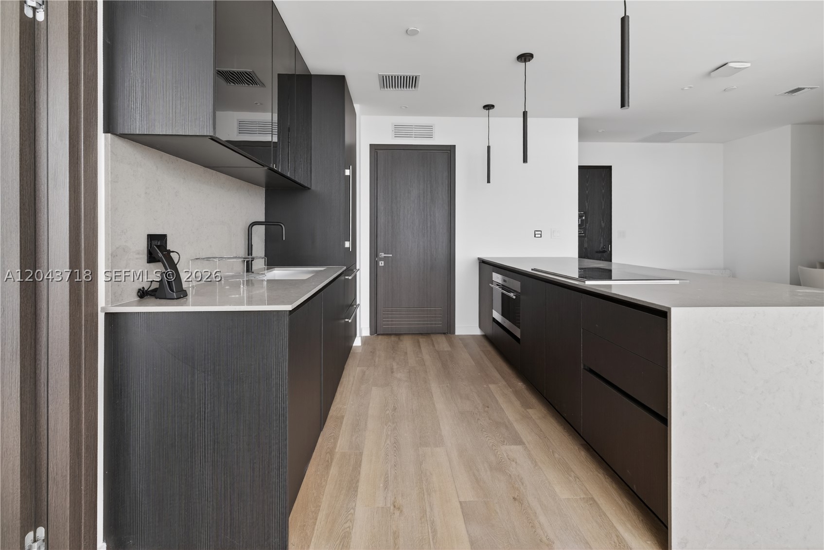 20 NE 11th 4701