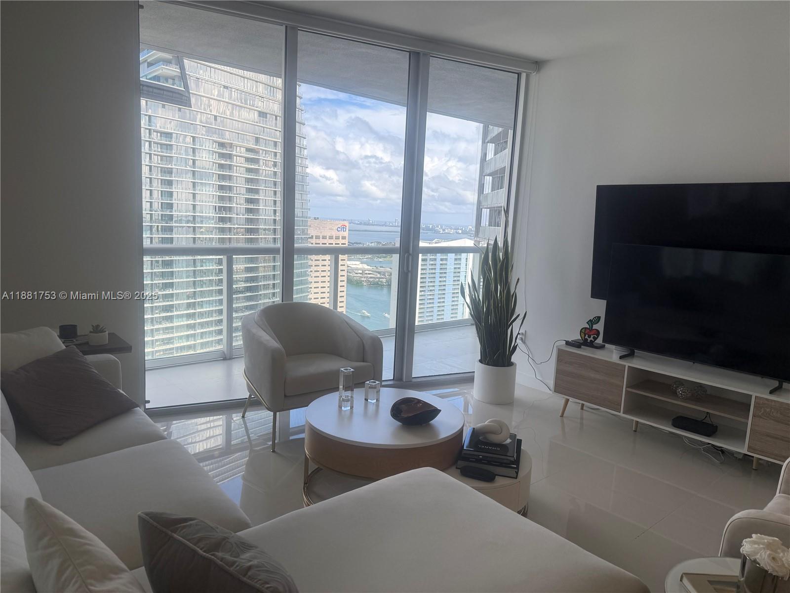 475 Brickell Ave 4812