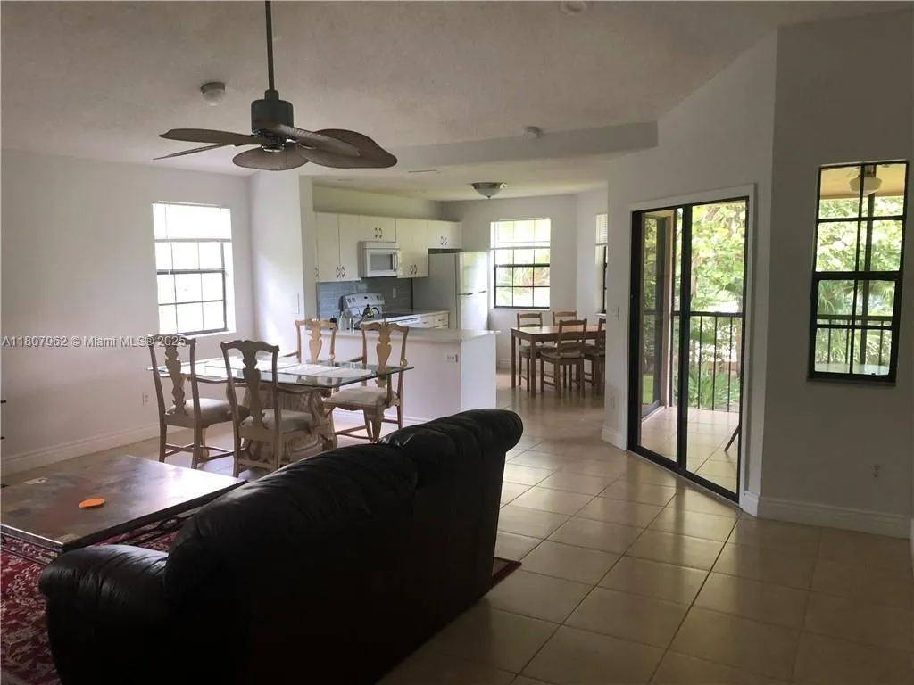 Boca Raton, Florida 33433, United States, 2 Bedrooms Bedrooms, ,2 BathroomsBathrooms,Residential,Active,136036