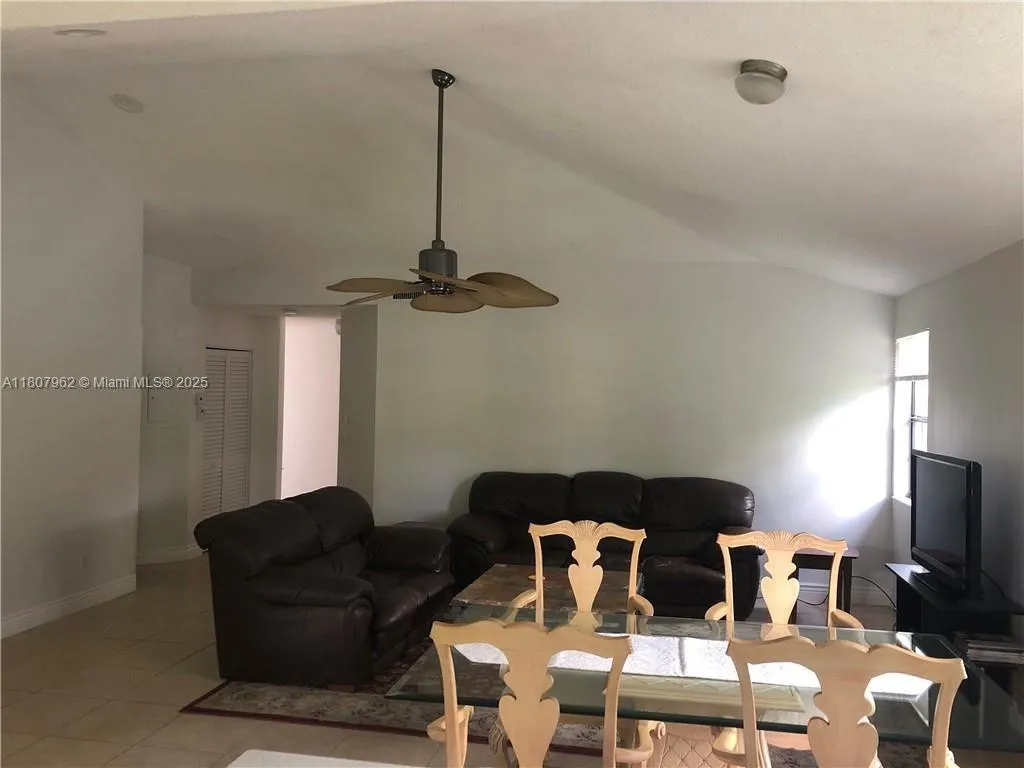 Boca Raton, Florida 33433, United States, 2 Bedrooms Bedrooms, ,2 BathroomsBathrooms,Residential,Active,136036