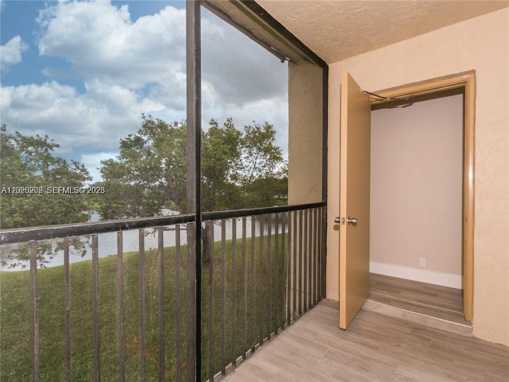 436 Lakeview Dr 203