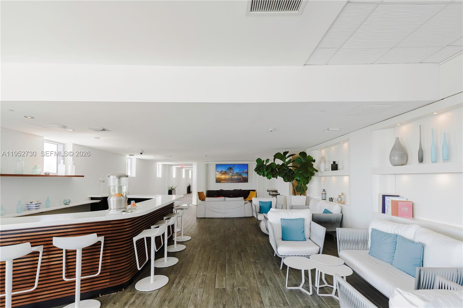 BEACHWALK CONDOMINIUM - Residential