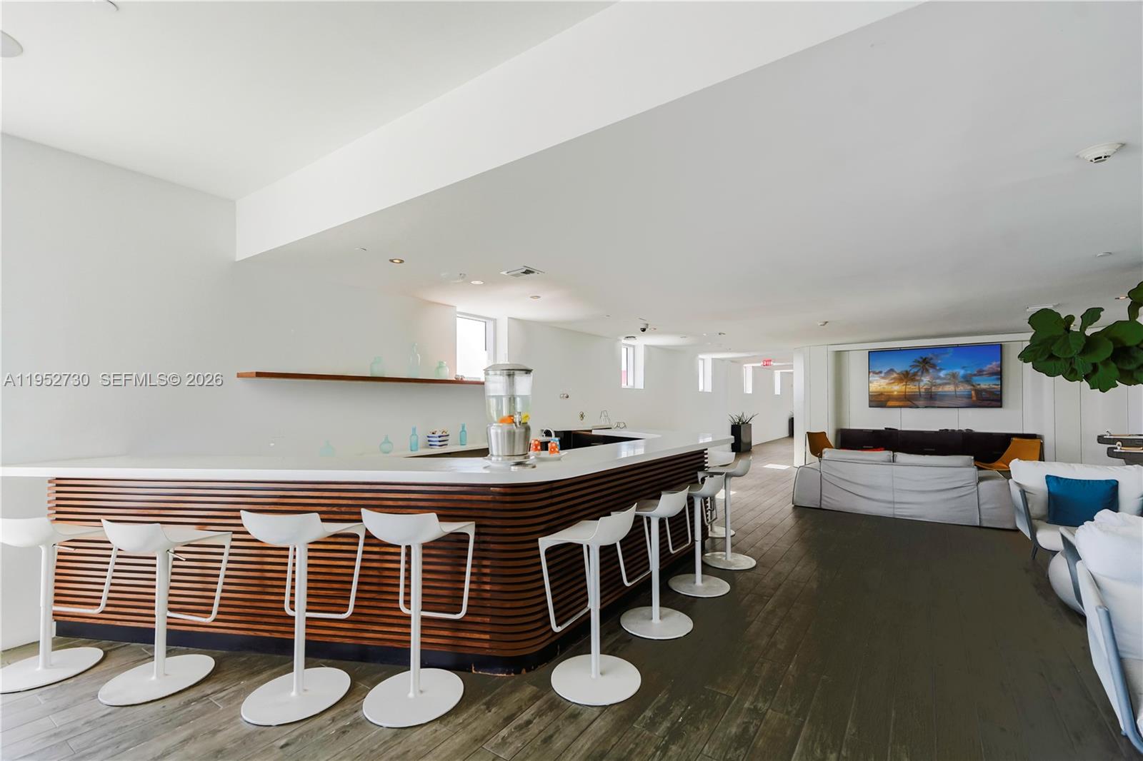 BEACHWALK CONDOMINIUM - Residential