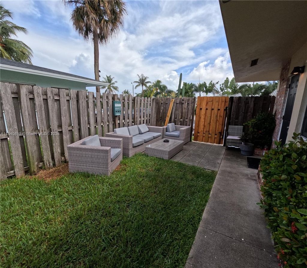 Photo of 831 NE 14th Ct #2, Fort Lauderdale, FL 33304 (MLS # A11640812)