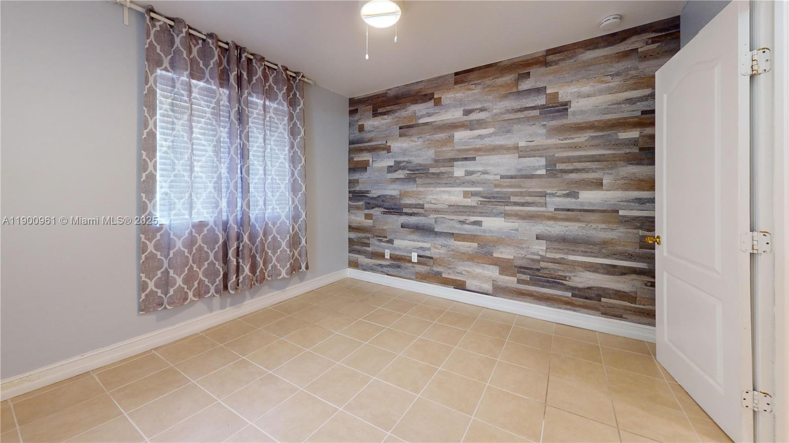 DOLPHIN VIEW CONDO - Residential Lease