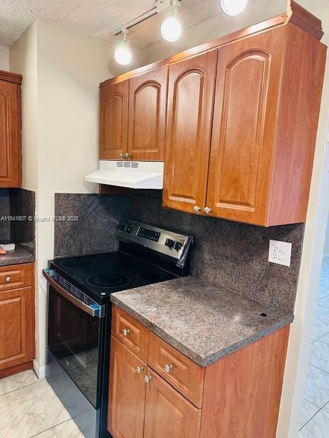 GOLDEN HEIGHTS - Residential Lease