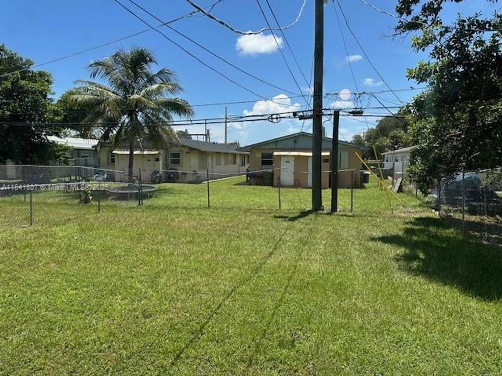 Photo of 851 SW 9th St #1, Hallandale Beach, FL 33009 (MLS # A11841807)