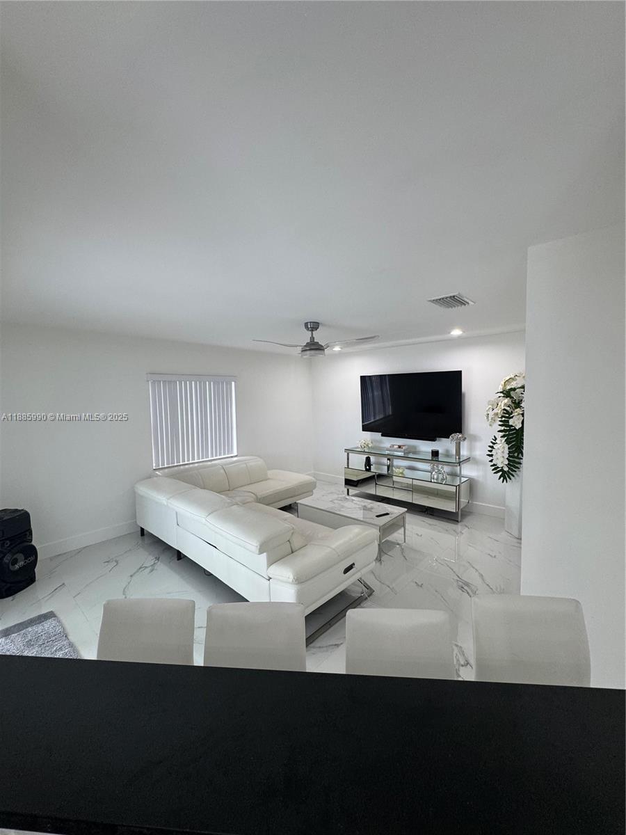 SUNFISH AT THE HAMMOCKS - Residential