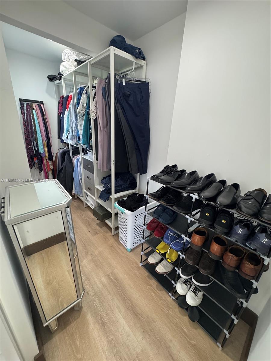 SUNFISH AT THE HAMMOCKS - Residential