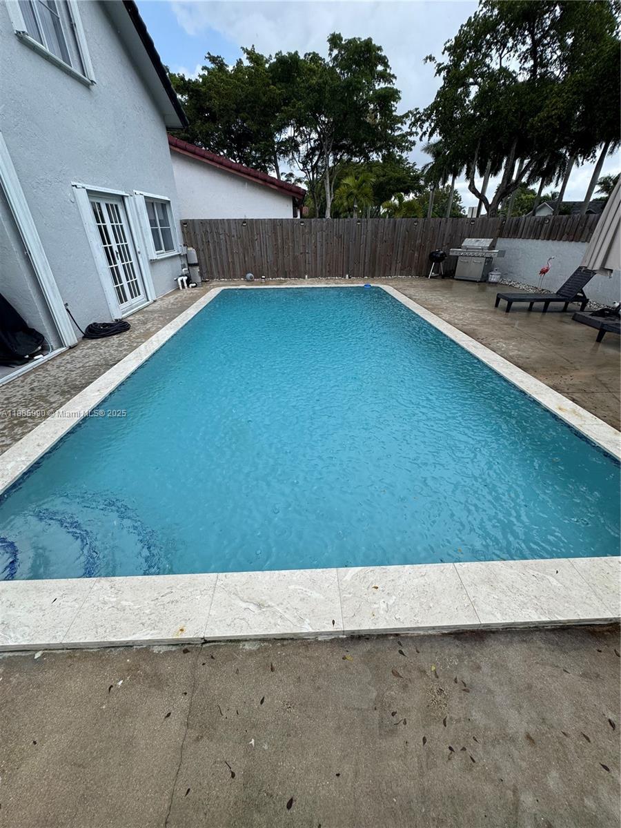 SUNFISH AT THE HAMMOCKS - Residential